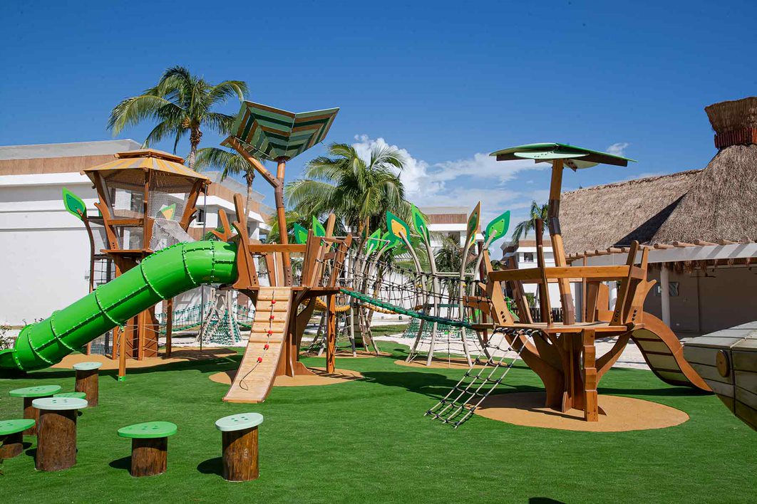 Things to do at Luxury Bahia Principe Ambar Green 1