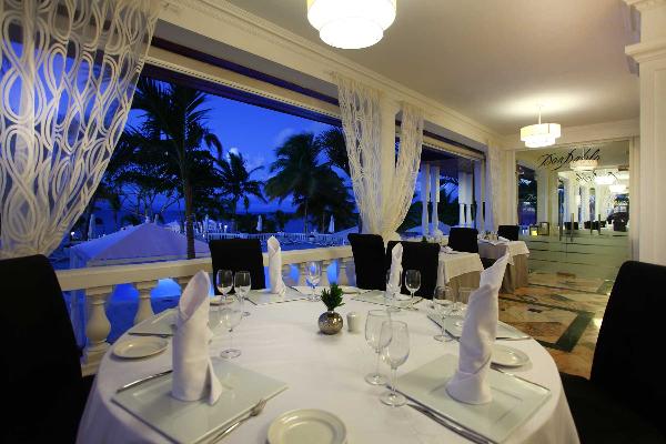 Restaurante a la carta Luxury Bahia Principe Samana