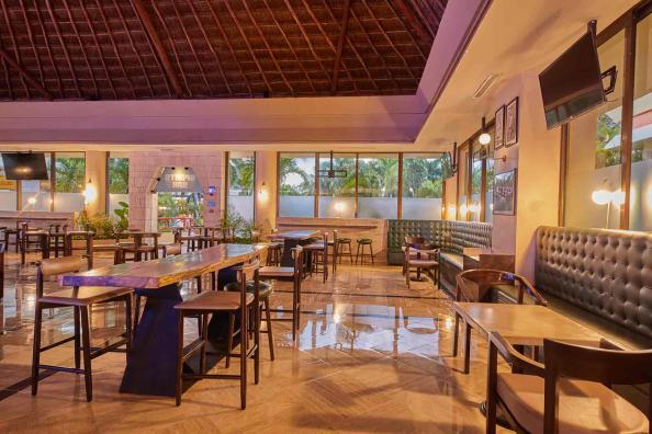 Hotel Bar at Grand Bahia Principe Coba