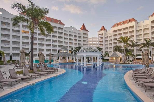 Pool-Bar Luxury Bahia Principe Runaway Bay