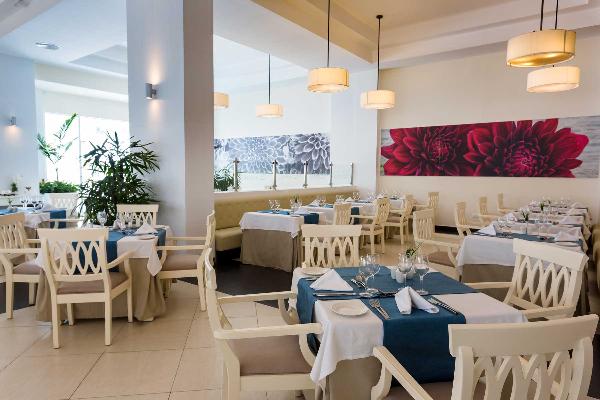 las Dalias Buffet at Luxury Bahia Principe Bouganville Don Pablo Collection