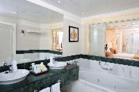 Gallery Rooms Bouganville